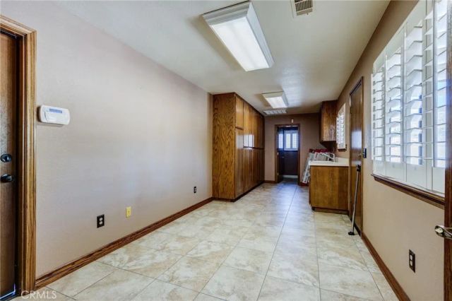 16385 Kamana Court, Apple Valley, CA 92307