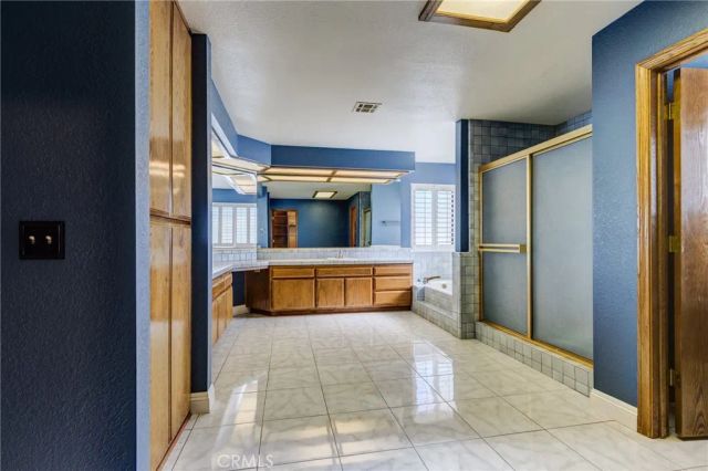 16385 Kamana Court, Apple Valley, CA 92307