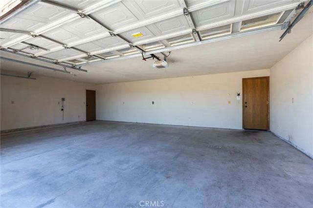 16385 Kamana Court, Apple Valley, CA 92307