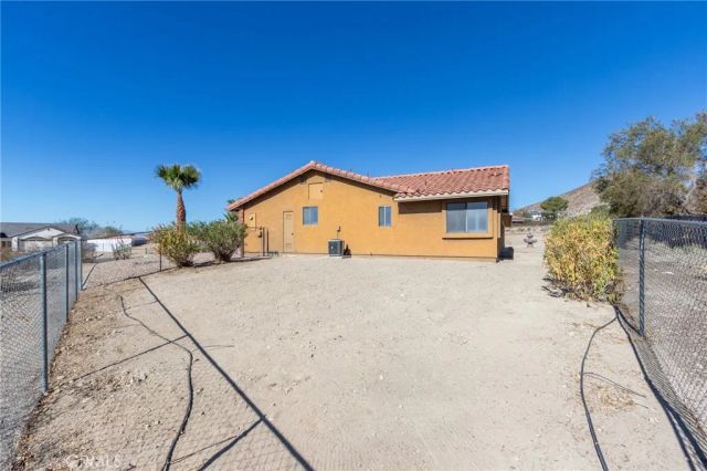 16385 Kamana Court, Apple Valley, CA 92307