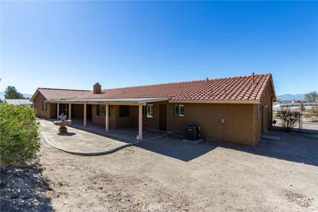16385 Kamana Court, Apple Valley, CA 92307