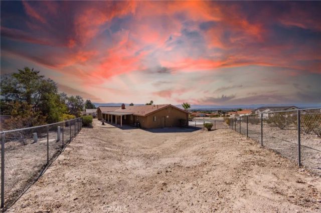 16385 Kamana Court, Apple Valley, CA 92307
