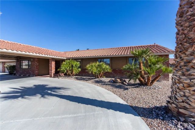 16385 Kamana Court, Apple Valley, CA 92307