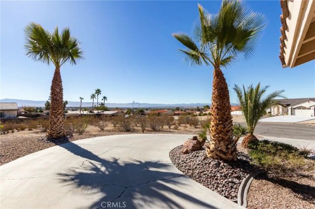 16385 Kamana Court, Apple Valley, CA 92307