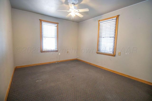 506 Olive Avenue, Dalhart, TX 79022