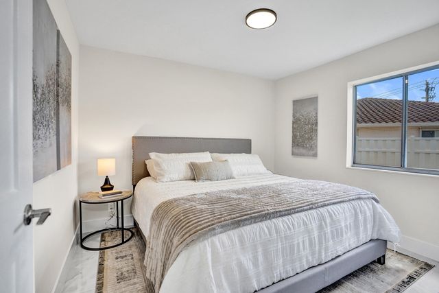 2881 NW 98th Way, Coral Springs, FL 33065