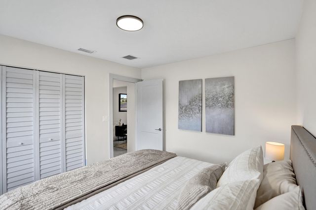 2881 NW 98th Way, Coral Springs, FL 33065