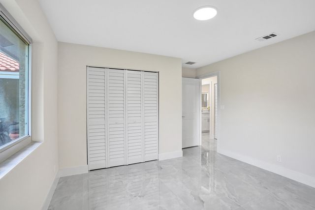 2881 NW 98th Way, Coral Springs, FL 33065