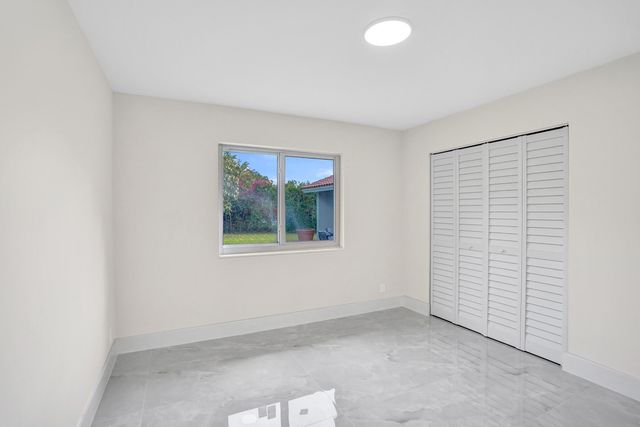 2881 NW 98th Way, Coral Springs, FL 33065