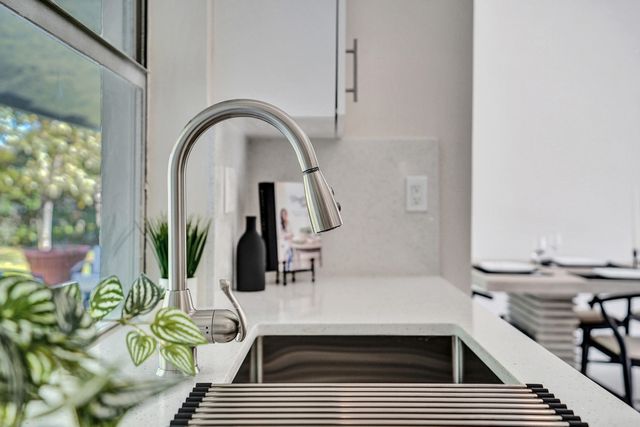 2881 NW 98th Way, Coral Springs, FL 33065