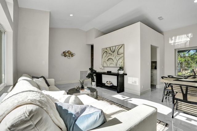 2881 NW 98th Way, Coral Springs, FL 33065