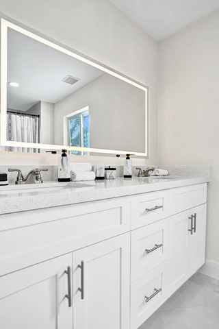 2881 NW 98th Way, Coral Springs, FL 33065