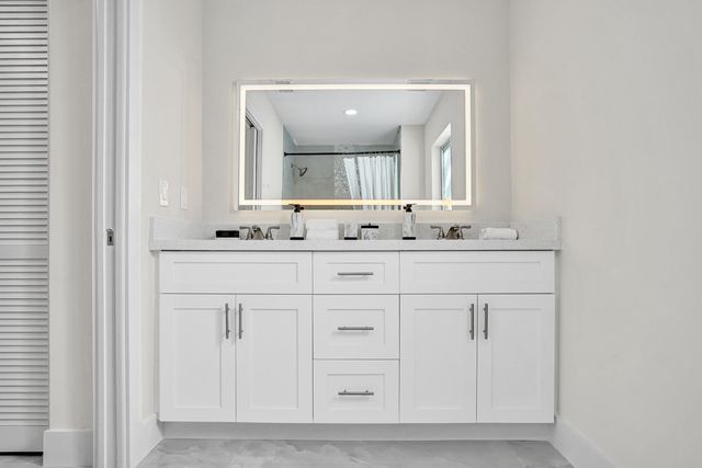 2881 NW 98th Way, Coral Springs, FL 33065