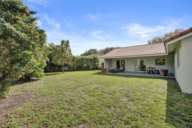 2881 NW 98th Way, Coral Springs, FL 33065