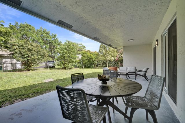 2881 NW 98th Way, Coral Springs, FL 33065