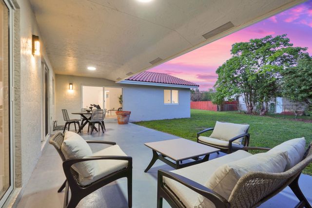 2881 NW 98th Way, Coral Springs, FL 33065