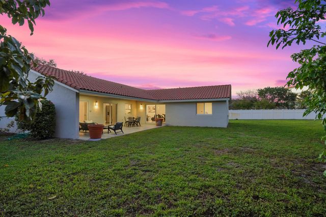 2881 NW 98th Way, Coral Springs, FL 33065