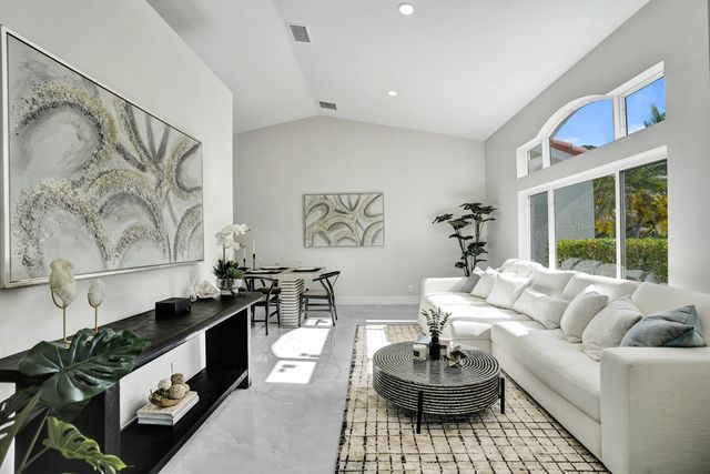 2881 NW 98th Way, Coral Springs, FL 33065