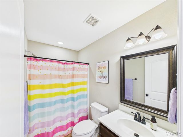 109 Ash Court, St Robert, MO 65584