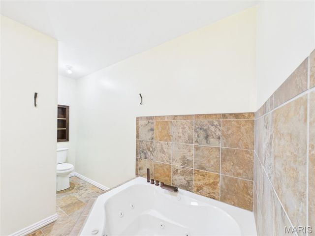 109 Ash Court, St Robert, MO 65584