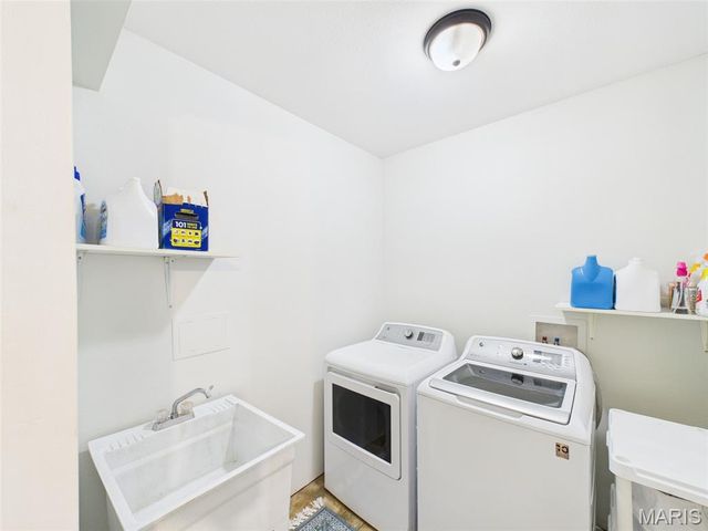 109 Ash Court, St Robert, MO 65584