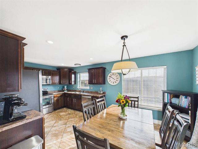 109 Ash Court, St Robert, MO 65584