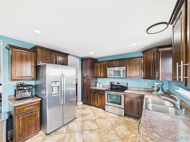 109 Ash Court, St Robert, MO 65584