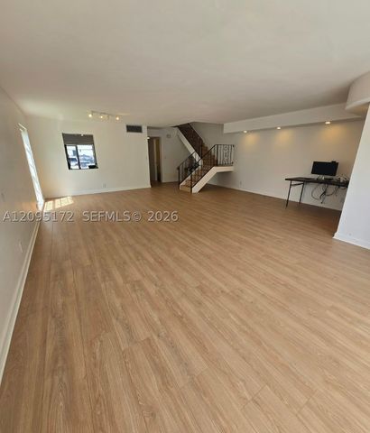 926 NE 27th Ave 926, Hallandale Beach, FL 33009