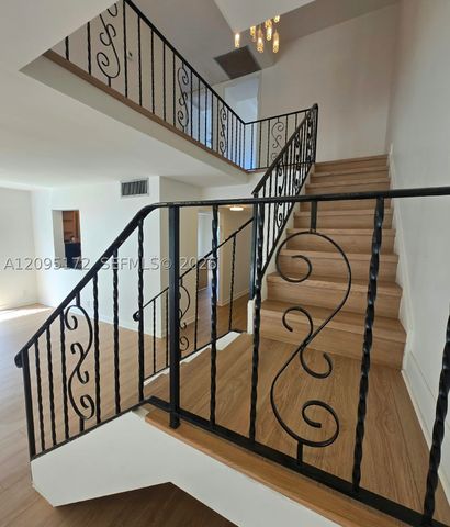 926 NE 27th Ave 926, Hallandale Beach, FL 33009
