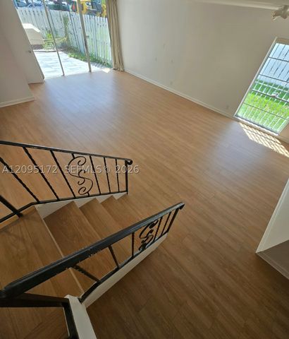 926 NE 27th Ave 926, Hallandale Beach, FL 33009