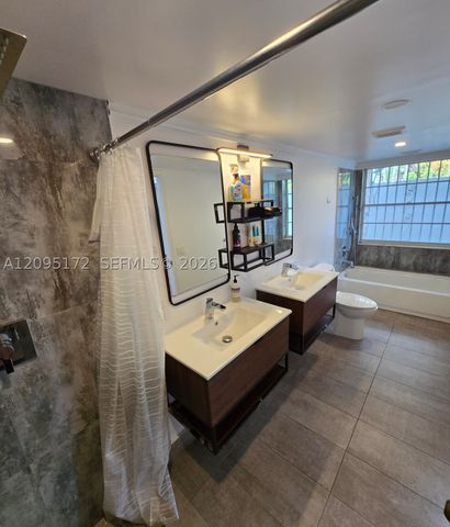 926 NE 27th Ave 926, Hallandale Beach, FL 33009