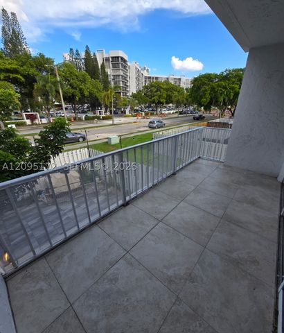 926 NE 27th Ave 926, Hallandale Beach, FL 33009