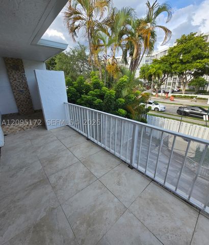 926 NE 27th Ave 926, Hallandale Beach, FL 33009