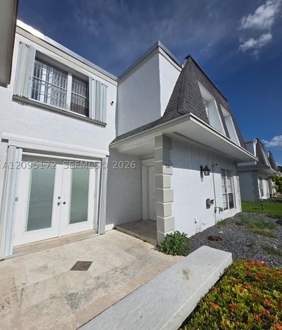 926 NE 27th Ave 926, Hallandale Beach, FL 33009
