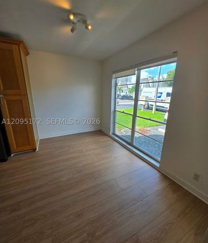 926 NE 27th Ave 926, Hallandale Beach, FL 33009