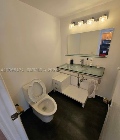 926 NE 27th Ave 926, Hallandale Beach, FL 33009