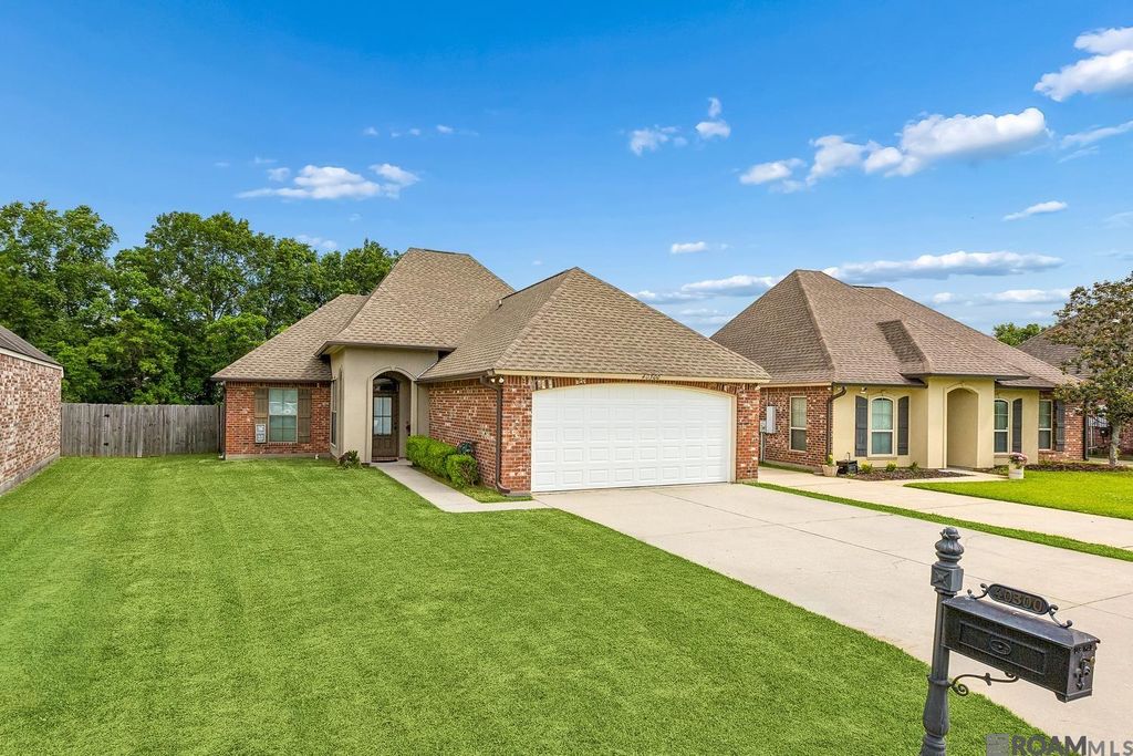 40300 Creek Bend Dr, Gonzales, LA 70737