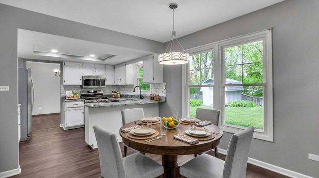 940 French Drive, Mundelein, IL 60060