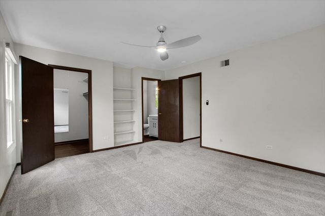 940 French Drive, Mundelein, IL 60060