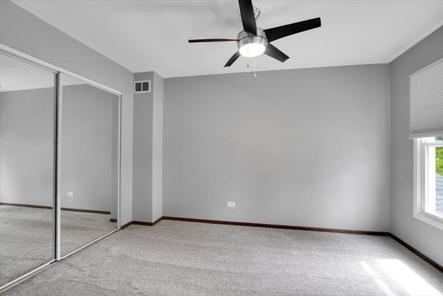 940 French Drive, Mundelein, IL 60060