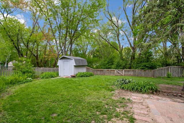 940 French Drive, Mundelein, IL 60060
