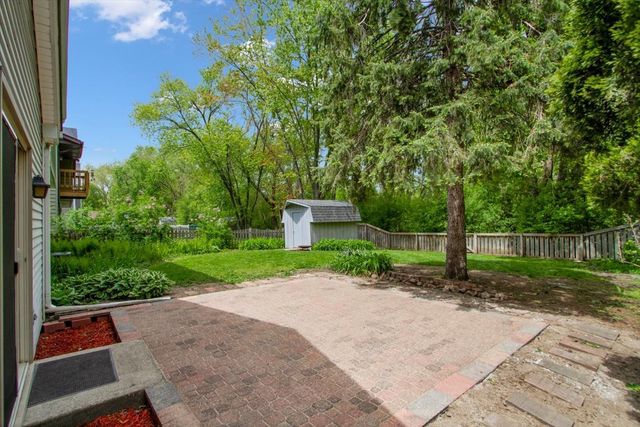 940 French Drive, Mundelein, IL 60060