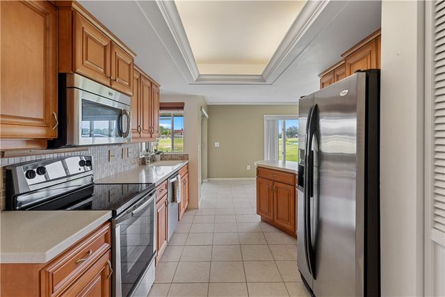 8 Forest Park Drive, Vero Beach, FL 32962