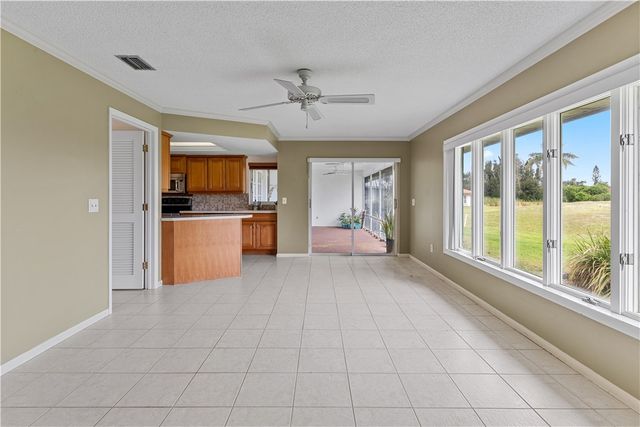 8 Forest Park Drive, Vero Beach, FL 32962