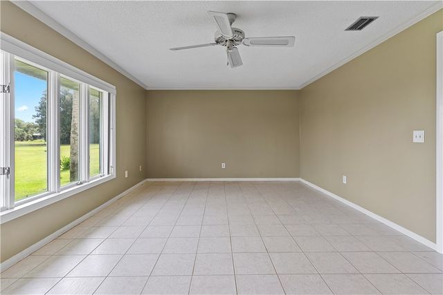 8 Forest Park Drive, Vero Beach, FL 32962