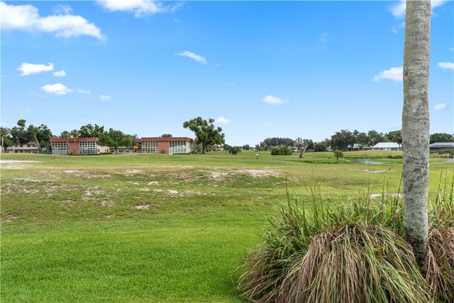 8 Forest Park Drive, Vero Beach, FL 32962