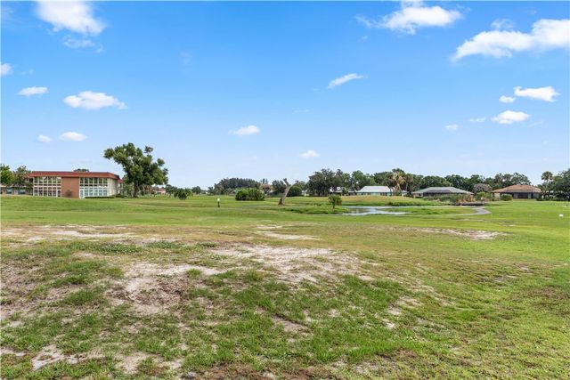 8 Forest Park Drive, Vero Beach, FL 32962