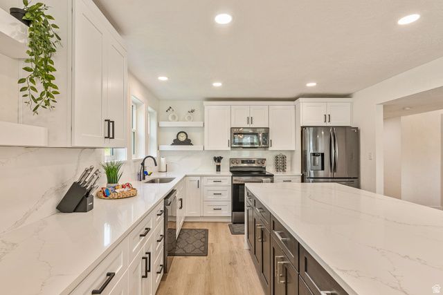 198 OAKWOOD DR, Layton, UT 84040