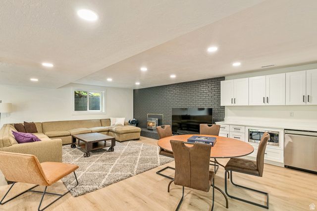 198 OAKWOOD DR, Layton, UT 84040