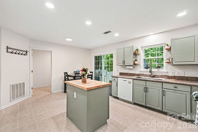 6752 Allness Glen Lane, Charlotte, NC 28269